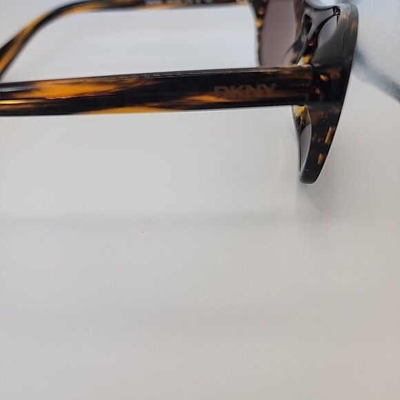 DKNY 7812S 315 52-17-140 Sunglasses Frame Brown Striped Aviator Pilot Retro - Picture 5 of 6